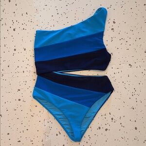 Beach Riot Joyce One Piece Swimsuit in Marine Colorblock